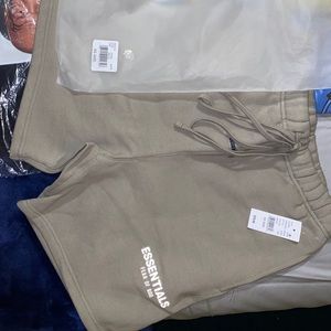 Fear of GOD essential moss shorts XS